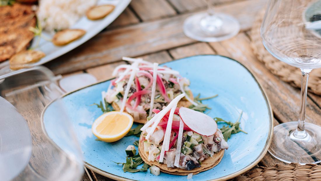 Tostadas de pescado fresco
